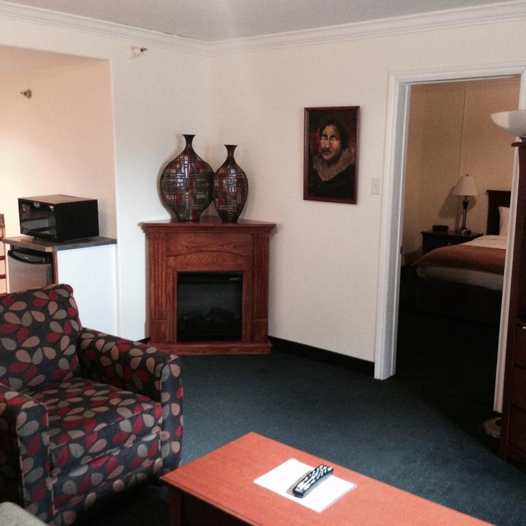 Ptarmigan Inn Hay River Quarto foto